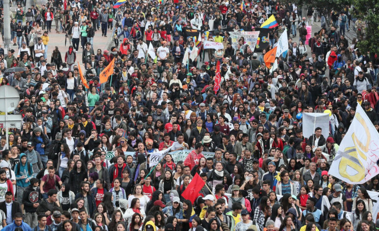  Bogotá vivió su segundo día de Paro Nacional antes de la cuarentena estricta.