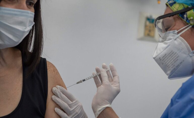  Bogotá solicitó vacunas para los docentes
