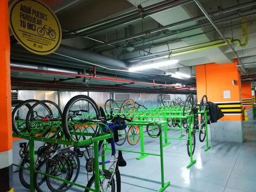  Secretaría de Movilidad implementó 52 cicloparqueaderos en su sede de Paloquemao