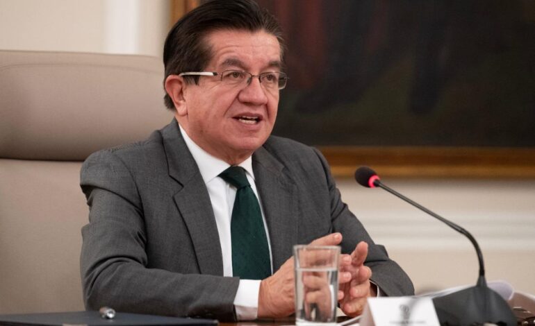  No tiene sentido cerrar el país cuando el efecto en UCI está causado