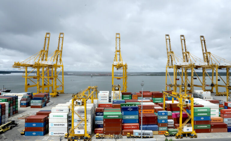  La Supertransporte habilita punto fijo de atención a empresarios y transportadores en la sede de la Cámara de Comercio de Buenaventura