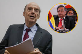  Denuncian a pte Petro en Comisión de Acusación por supuesta drogadicción