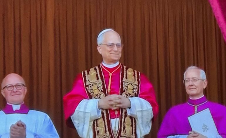  La Iglesia Católica ha elegido nuevo Papa. Robert Prevost es el nuevo papa.